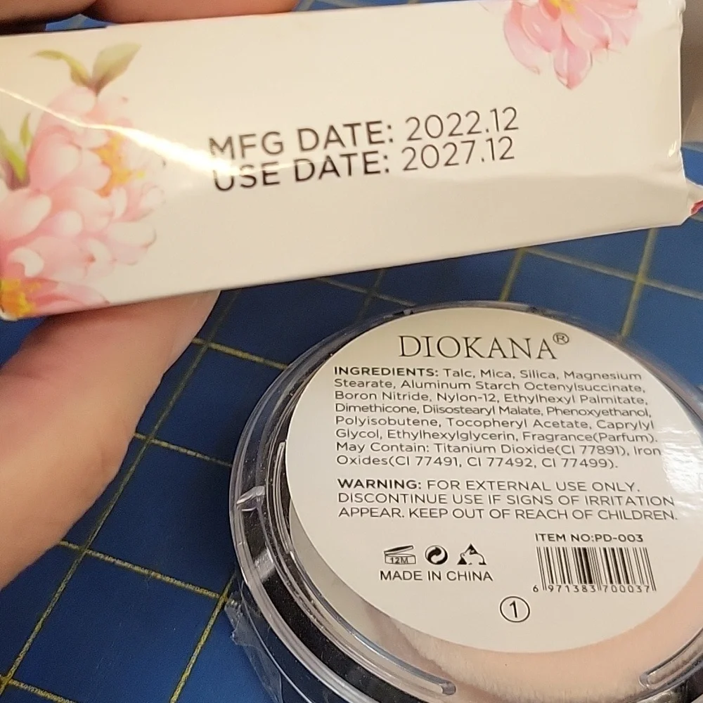 Diokana 3 in 1 Fine Powder Creme Puff Pressed Powder New in Box